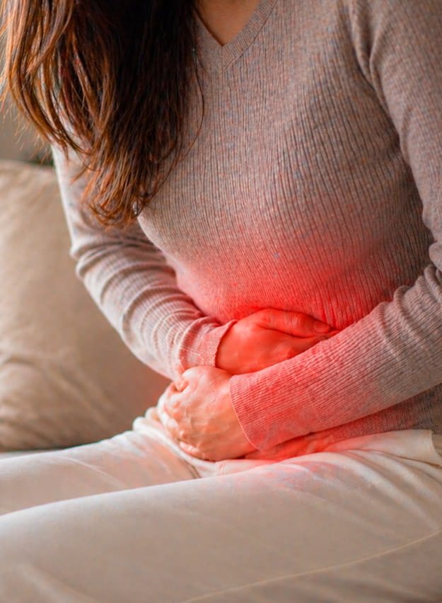 Mulher sentindo-dores de Endometriose